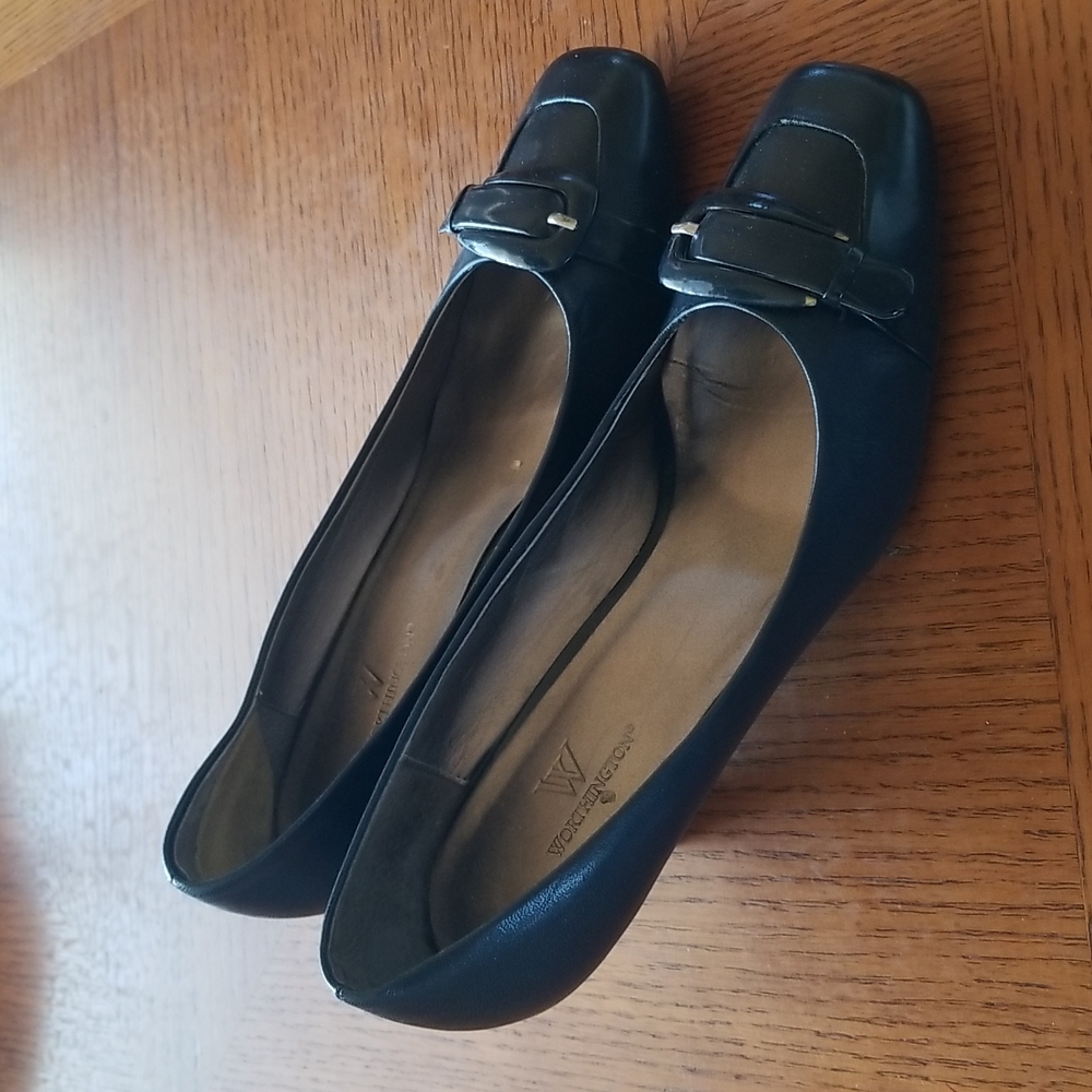 Worthington Ladies Navy Pumps